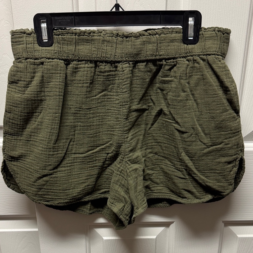 Universal Thread High Waist Dark Green Shorts